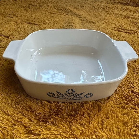 CorningWare Vintage Blue Cornflower 1 Quart Casserole Dish - Picture 1 of 5